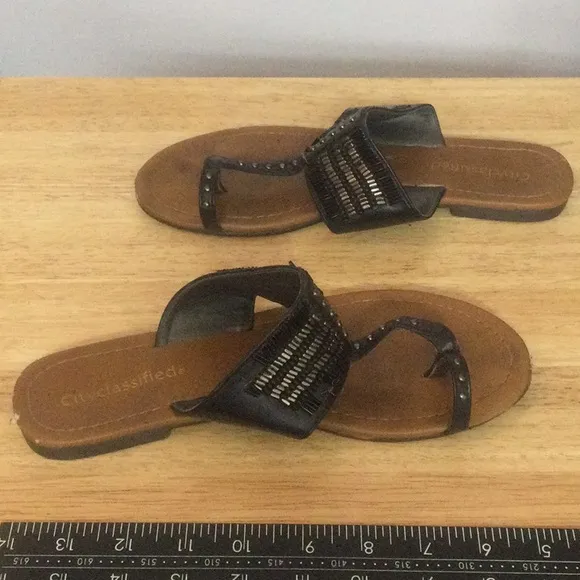 🌞 Cityclassified Black &amp; Silver shiny Beaded flip flop toe loop sandals 7