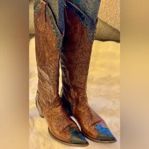 - FL 667-1 OLD GRINGO REBECA MAYRA STYLE BRASS BLACK 18&quot; TALL WOMENS BOOTS…