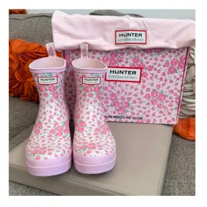 ❣️🆕 Hunter x LoveShackFancy Women's PLAY™ Short Rose Heart Rain Boots❣️