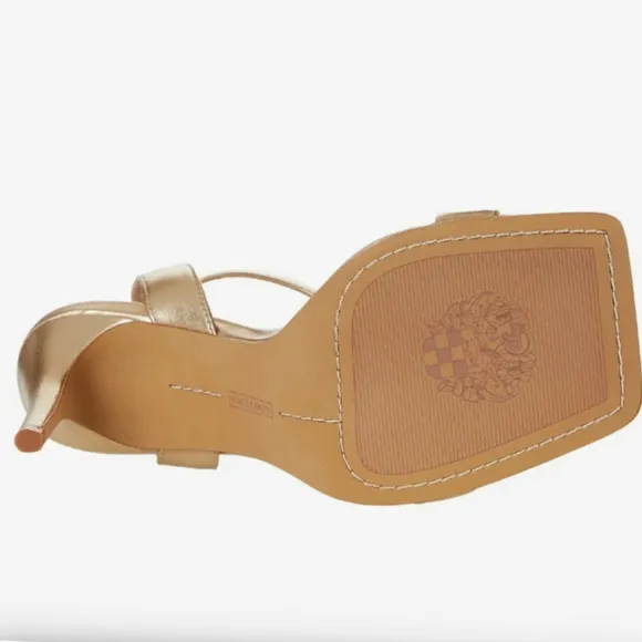 🆕⭐ Vince Camuto Gold heel sandal