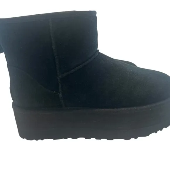 $130 UGG CLASSIC ULTRA MINI PLATFORM BLACK FUR SUEDE WOMENS BOOTS SIZE US 10 NEW