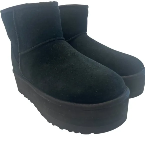 $130 UGG CLASSIC ULTRA MINI PLATFORM BLACK FUR SUEDE WOMENS BOOTS SIZE US 10 NEW