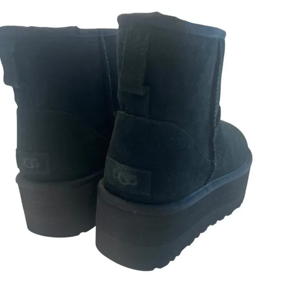 $130 UGG CLASSIC ULTRA MINI PLATFORM BLACK FUR SUEDE WOMENS BOOTS SIZE US 10 NEW