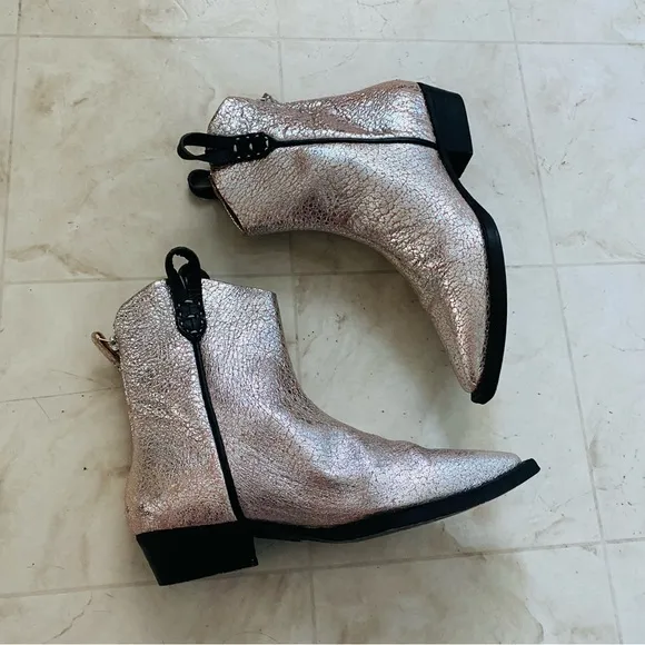 $298 Free People We The Free Wesley Western Silver Metallic Leather Ankle Boots