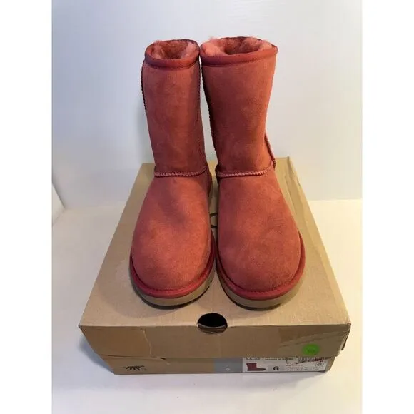 .4311 Uggs Classic Short II, Red Boots-US-6 Womens