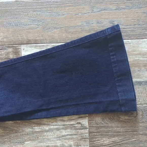 7FAMK Seven For All Mankind &quot;the Slim Trouser&quot; jeans flares sz 28x33.5L like new