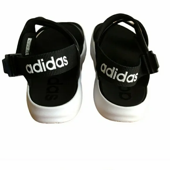 ADIDAS 90s Sandals Sz 7NWT!