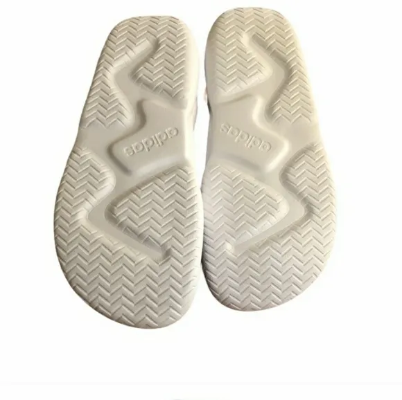 ADIDAS 90s Sandals Sz 7NWT!