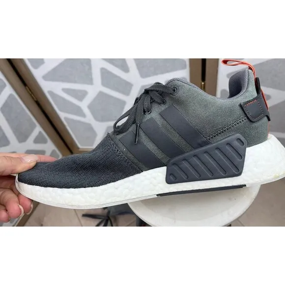 Adidas Nmd R2 Men Sneakers Sz 9.5 Gray Shoes