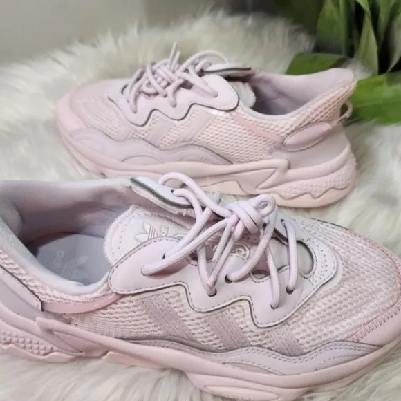 adidas OZWEEGO &quot;Aluminum Pink&quot;  Shoes brand new