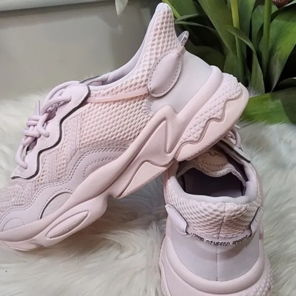 adidas OZWEEGO &quot;Aluminum Pink&quot;  Shoes brand new