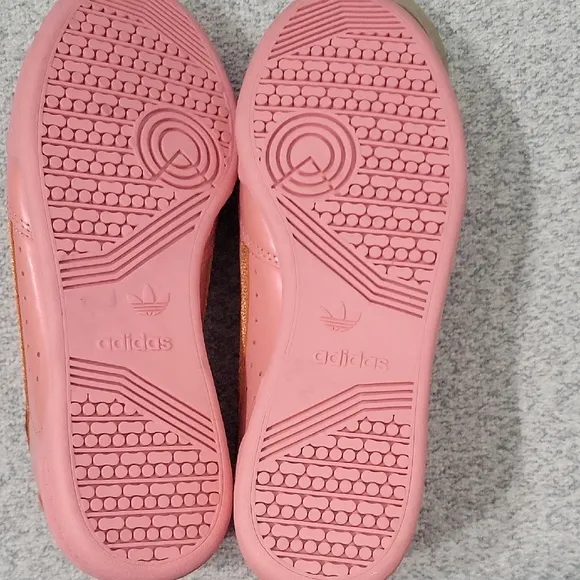 Adidas Pink Sneakers Breathable Low-Top Design