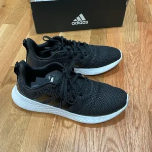 Adidas puremotion women’s running shoe. size 10 L212