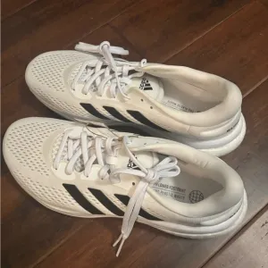 Adidas Supernova White and Black Running Shoes new size 11.5