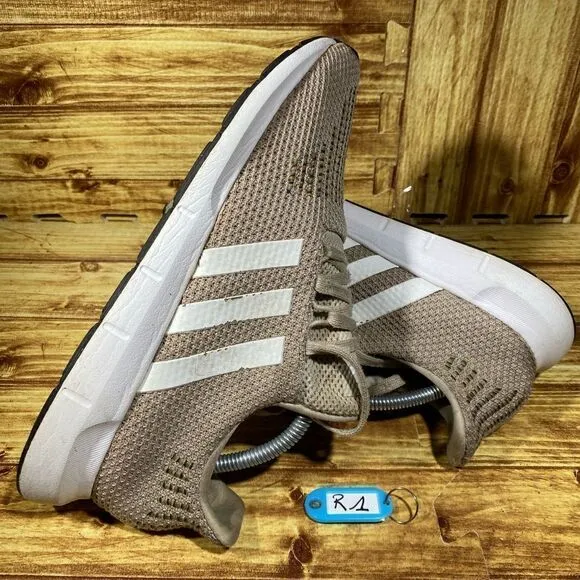 Adidas Running Shoes Women 11 Swift Run Clear Brown Breathable Mesh Lightweight