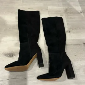 Aldo NWOT tall Boots in Black with thick Heel and side Zipper.