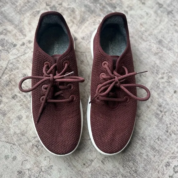 Allbirds all Maroon wool runners tennis shoe size 10