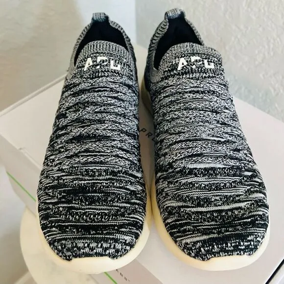 APL TechLoom Wave Hybrid Running Shoe Sneaker, Lightweight Black, Size 9, NWT