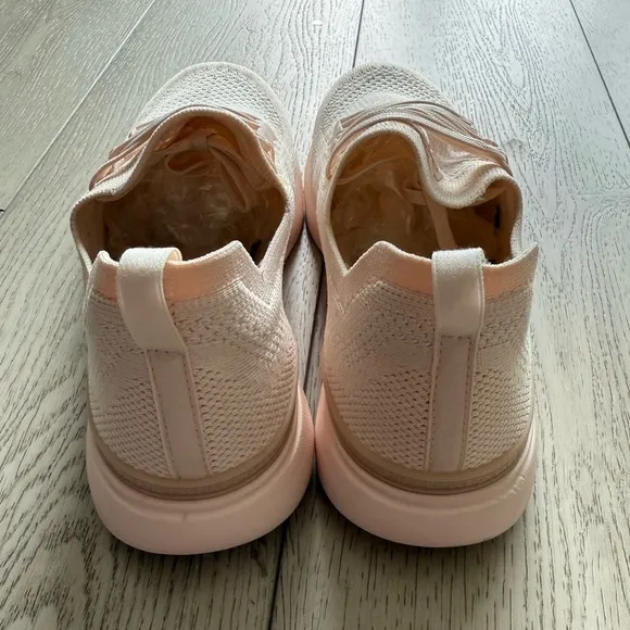 APL Women’s TechLoom Breeze Running Shoes Size 10.5 Light Pink