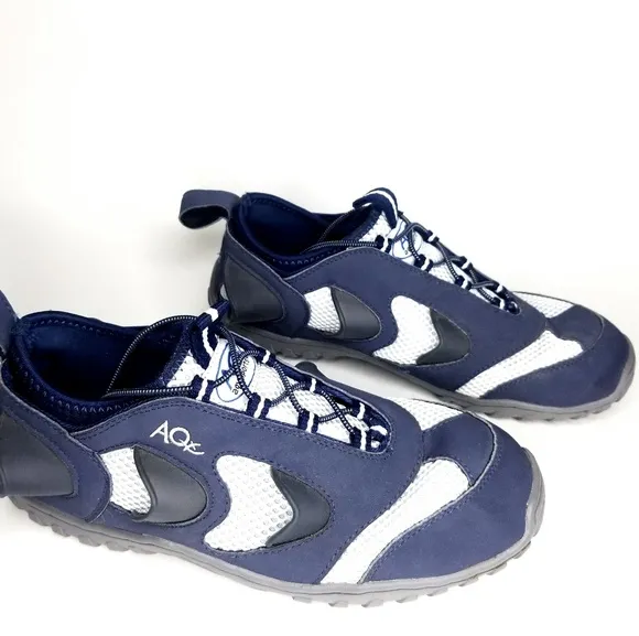 AQx 1001 Water Shoes Men's Size 8 Navy Blue