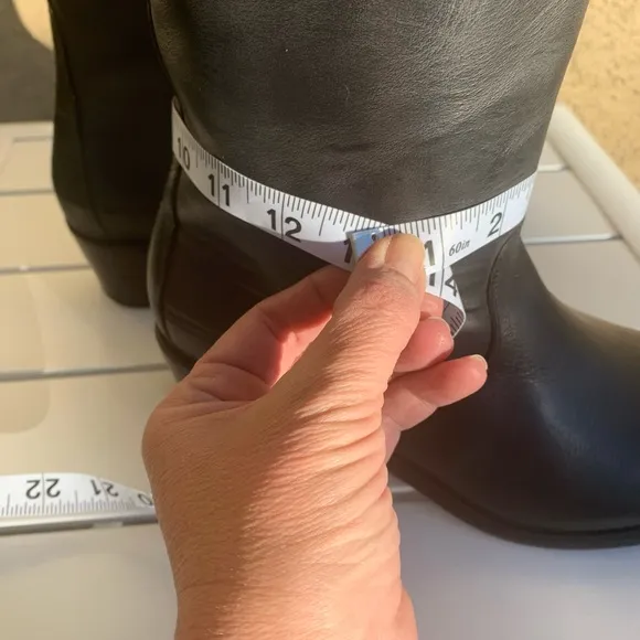 Ariat manmade tall black leather riding boots size 9.5B