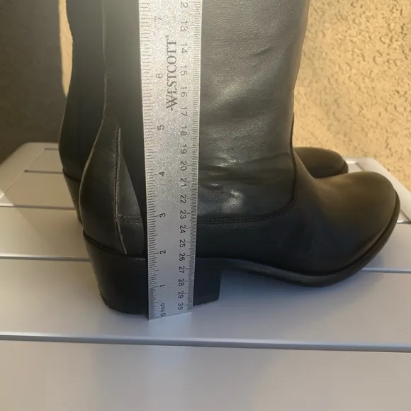 Ariat manmade tall black leather riding boots size 9.5B