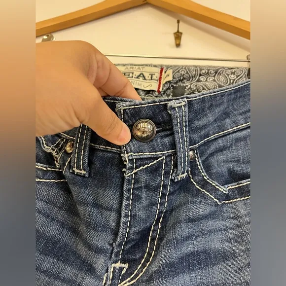 Ariat Women’s Real Denim Mid Rise Straight Jeans – Size 26S