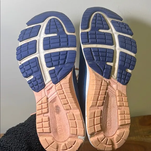 Asics GT 1000 7 Womens Size 8.5 Blue Athletic Running Shoes