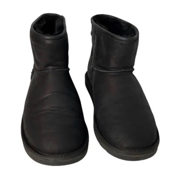 Australia Luxe Collective Short Black Sheepskin Lined Leather Ankle Boots 10.