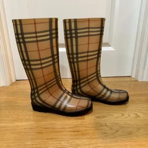 Auth BURBERRY House Plaid Tall Rain Boots, Size 38 EU/USA 7.5