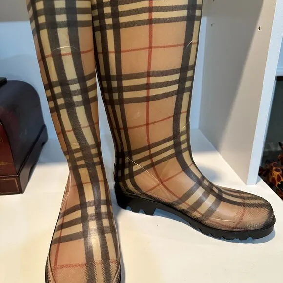Auth BURBERRY House Plaid Tall Rain Boots, Size 38 EU/USA 7.5