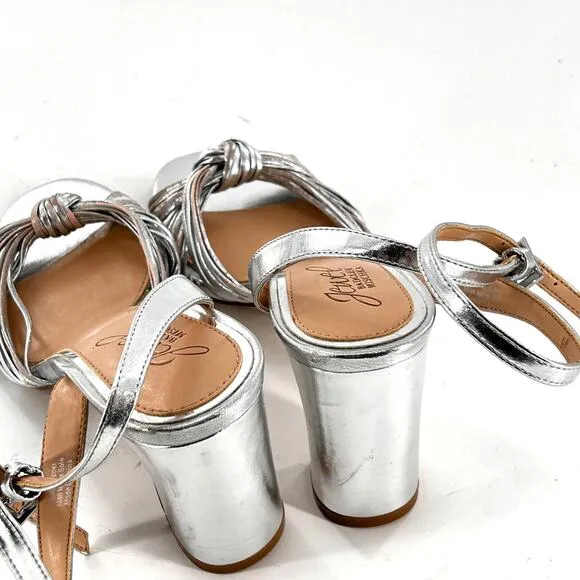 Badgley Mischka Christen Metallic Knot Heels 7.5 Silver Leather NWOT Sandals