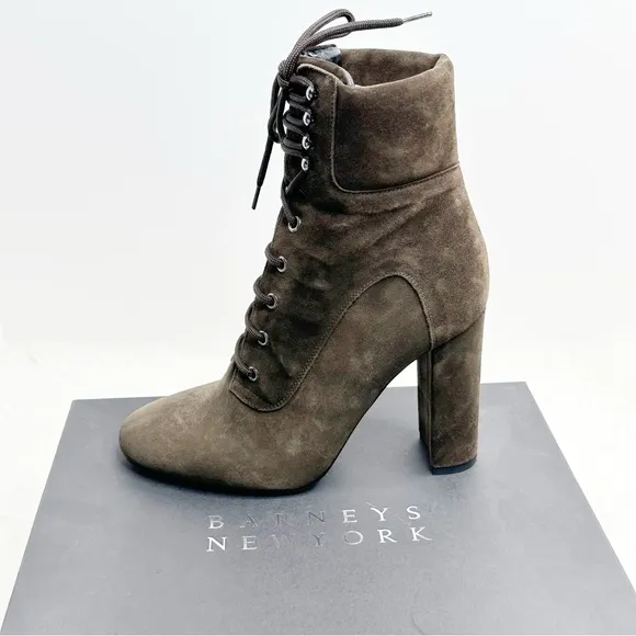 BARNEY’S NEW YORK Italian made Suede Boots 8.5 39.5 Combat New RARE high heel