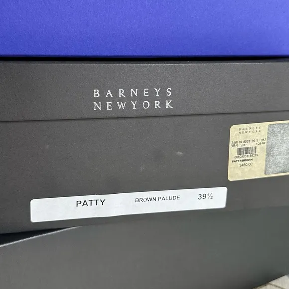 BARNEY’S NEW YORK Italian made Suede Boots 8.5 39.5 Combat New RARE high heel