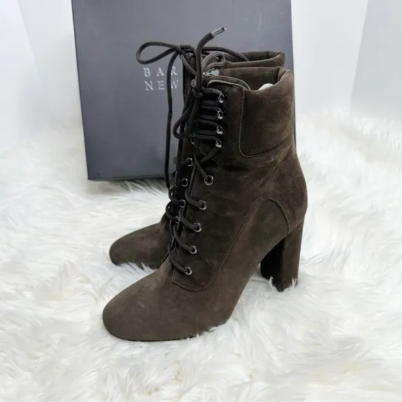 BARNEY’S NEW YORK Italian made Suede Boots 8.5 39.5 Combat New RARE high heel