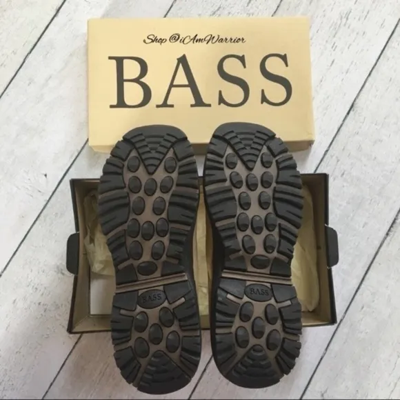 Bass NIB waterproof leather slip-on trail shoes *shop@iamwarrior