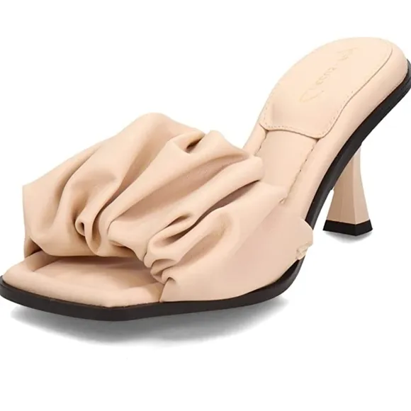 Beach Sand Heel Sandals Dress Leather Ruffle Sandal NWT Astonishly Beautiful Tan