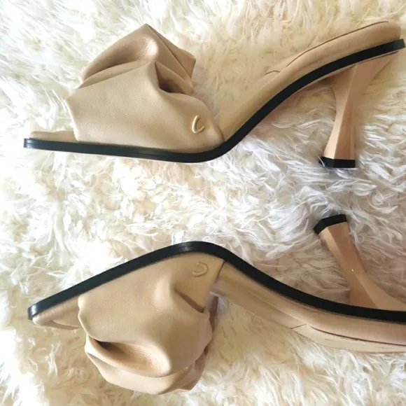 Beach Sand Heel Sandals Dress Leather Ruffle Sandal NWT Astonishly Beautiful