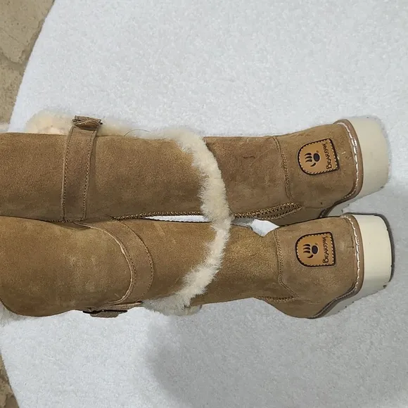 Bearpaw Lorna Tall Boots Size 6 Women's