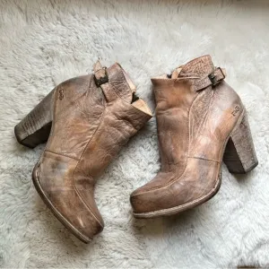 BedStu Isla Tan Rustic White Ankle Boots size 8