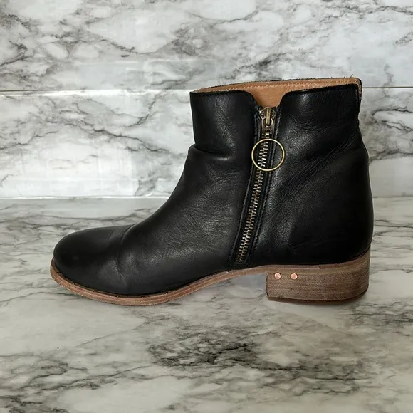 Beek | women’s size 9 Quail black leather ankle boots booties