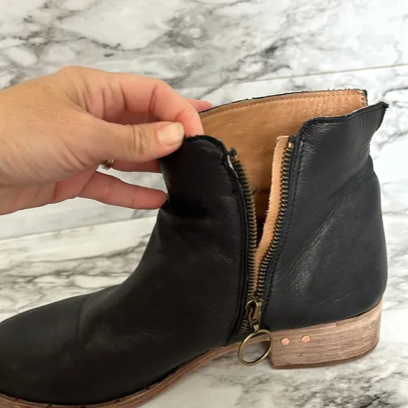 Beek | women’s size 9 Quail black leather ankle boots booties