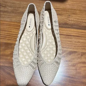 Birdies Cream Flats with Woven Design