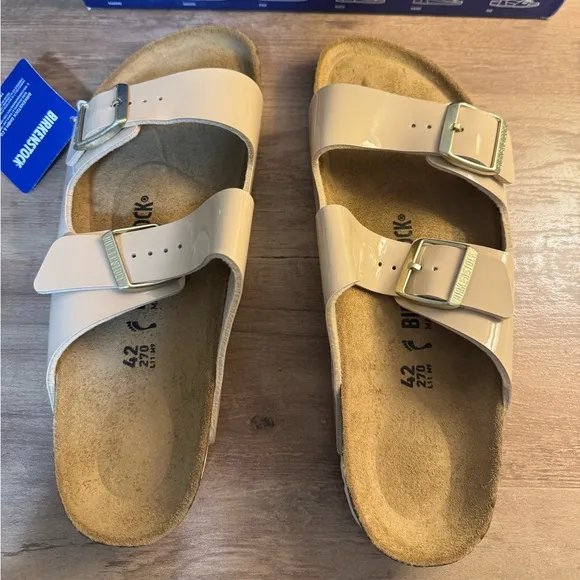 Birkenstock Arizona High Shine in Sand