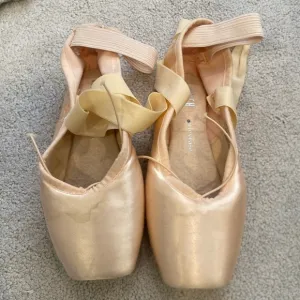 Bloch Grace Pointe Shoes 5 XX