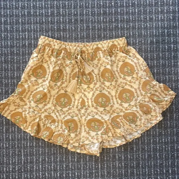 BNWT Spell Château Flutter Short SMALL