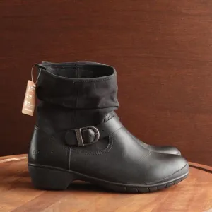 Bogs Boots Womens SZ 8 Black Cassie Leather Waterproof Slouchy Ankle Pull On NWT