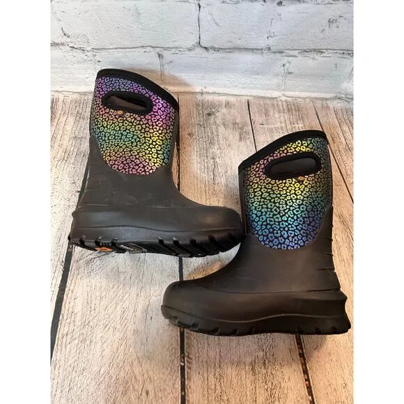 BOGS Girl’s Neo Classic Rainbow Leopard Pull-On Boots / Size: 13