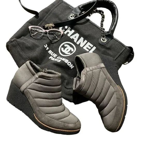 𝅺BOOTS, Boots and More Boots On Sale!!