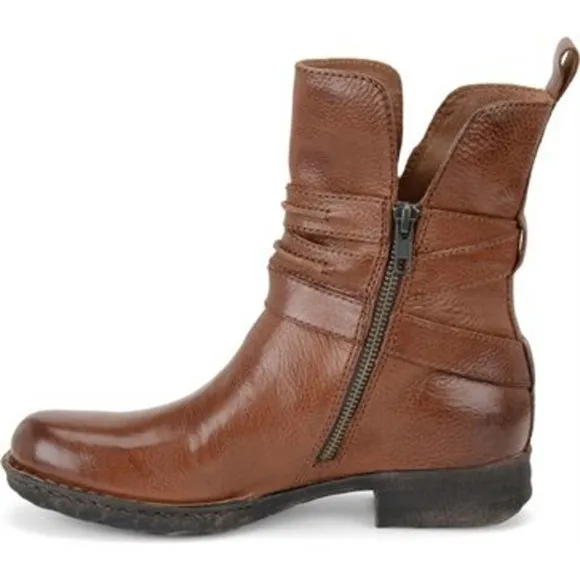 Born Leandra Brown Leather Short Boots Moto buckle style size 7 US